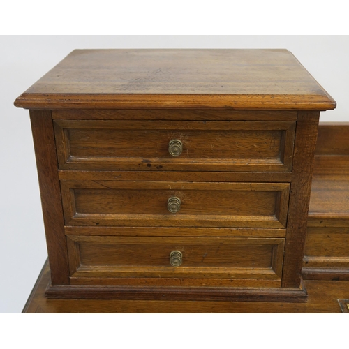 60 - A CONTINENTAL LADIES WRITING DESK