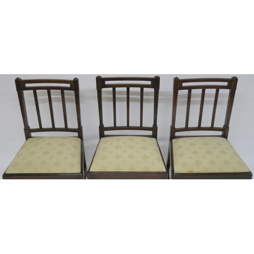 68 - A SET OF SIX HEPPLEWHITE STYLE MAHOGANY DINING CHAIRS