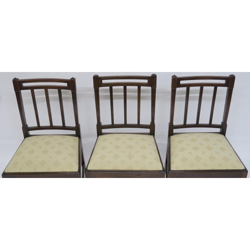 68 - A SET OF SIX HEPPLEWHITE STYLE MAHOGANY DINING CHAIRS