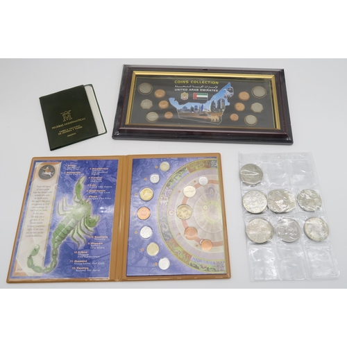 543 - A lot British and American commemorative coins with cased examples together with various bank notes ... 