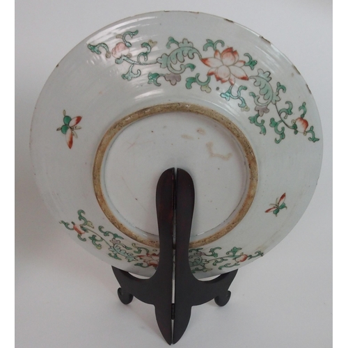 150 - A PAIR OF CHINESE FAMILLE VERTE DISHES
