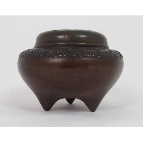 189 - A CHINESE BRONZE INCENSE BURNER