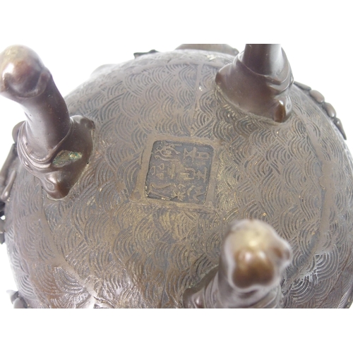 199 - A CHINESE BRONZE INCENSE BURNER