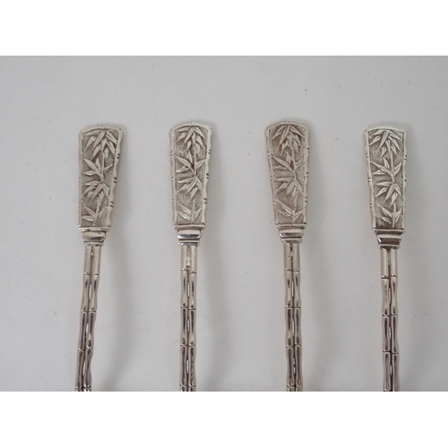 208 - A SET OF SIX CHINESE SILVER TEA SPOONS