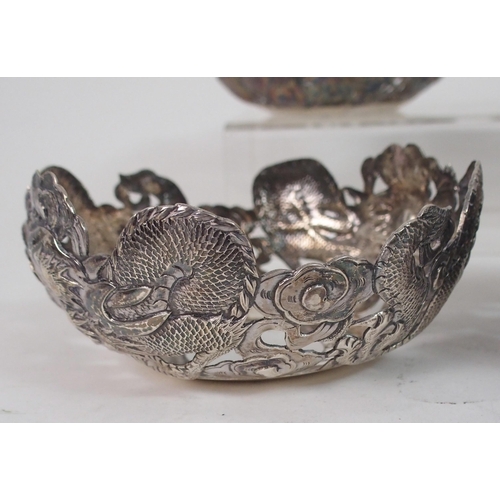 209 - A SET OF SIX CHINESE SILVER FINGER BOWLS