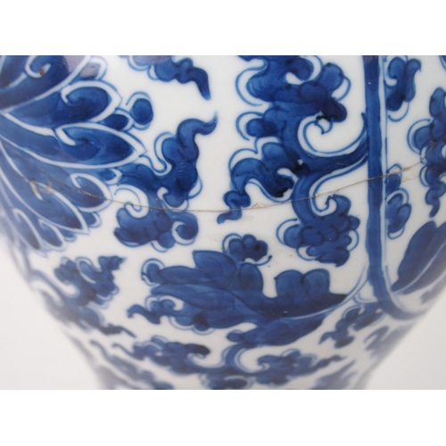 212 - A CHINESE BLUE AND WHITE BALUSTER VASE