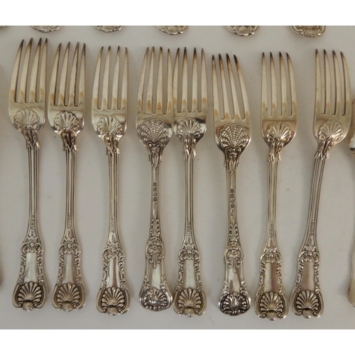 261 - A COMPOSITE PART SUITE OF SILVER CUTLERY