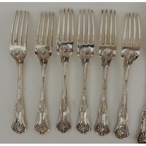 261 - A COMPOSITE PART SUITE OF SILVER CUTLERY