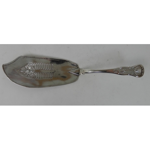 268 - A SILVER FISH SLICE