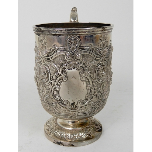 283 - A SILVER TANKARD