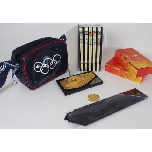 422 - A COLLECTION OF SUMMER OLYMPIC MEMORABILIA