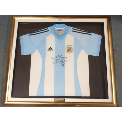 451 - A BLUE AND WHITE ARGENTINA REPLICA SHORT-SLEEVED SHIRT