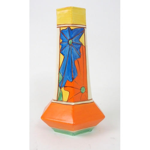 522 - A CLARICE CLIFF FANTASQUE UMBRELLA PATTERN VASE