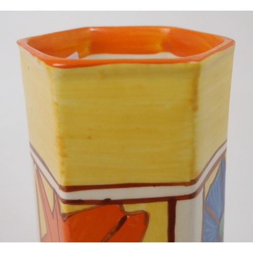 522 - A CLARICE CLIFF FANTASQUE UMBRELLA PATTERN VASE