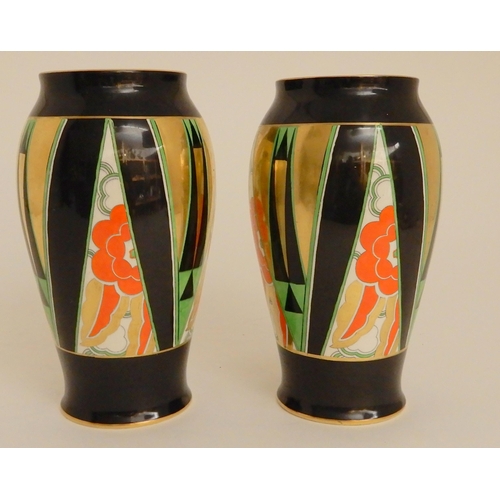 560 - A PAIR OF ART DECO CROWN DEVON FIELDING'S ORIENT PATTERN VASES