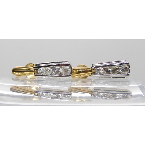 622 - A PAIR OF 18CT GOLD DIAMOND DROP EARRINGS