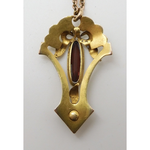 637 - A YELLOW METAL BELLE EPOCH ENAMELLED PENDANT