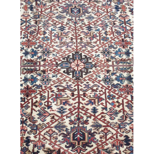 101 - A CREAM GROUND HERIZ RUG