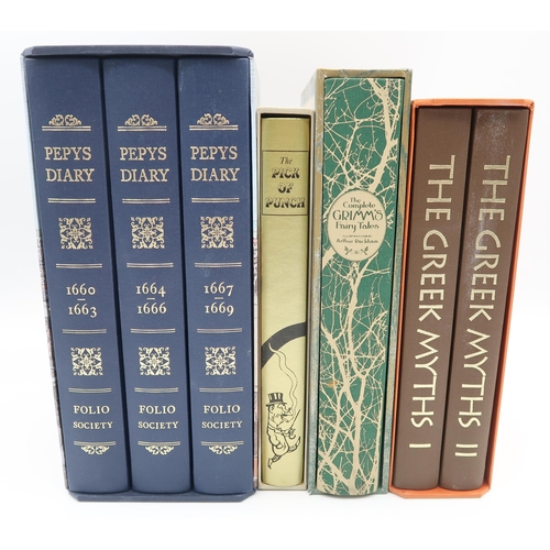 581 - A good lot of The Folio Society books with Ten Days that Shook the World, Letter from America, The C... 