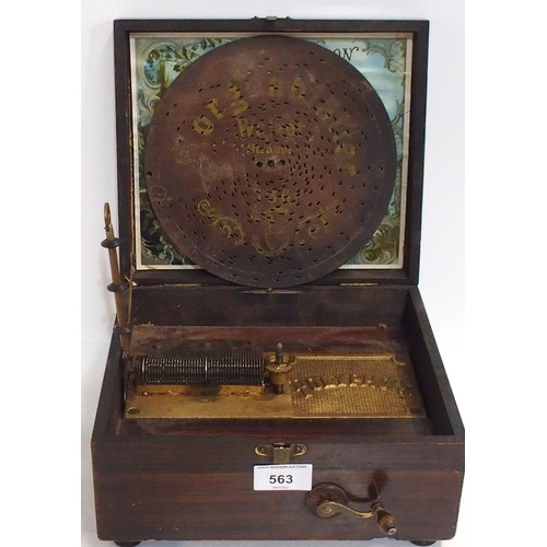 563 - A 19th Century Polyphon music box, the disc Straus WaltzerFor a demonstration please refer to this Y... 