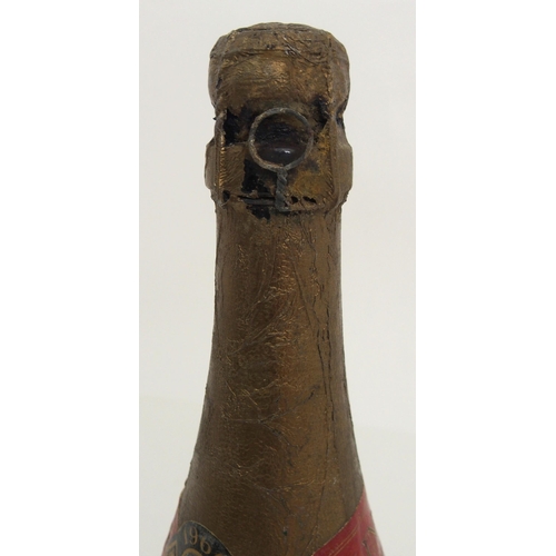 264 - A BOTTLE OF BOLLINGER VINTAGE CHAMPAGNE 1966