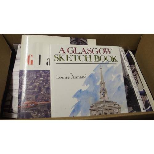 385 - A QUANTITY OF BOOKS ON GLASGOW