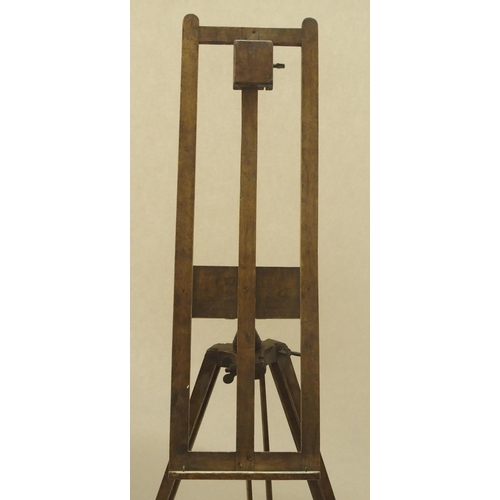 407 - AN OAK FOLDING TRAVEL EASEL