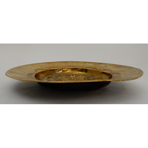 445 - A BRASS ARTS AND CRAFTS DISH