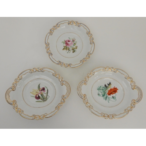 451 - A GEORGE GRAINGER WORCESTER SEMI-PORCELAIN DESSERT SET WITH BOTANICAL DECORATION