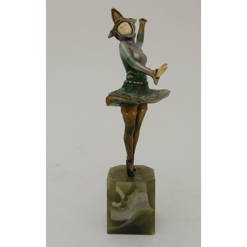 452 - AN ART DECO COLD PAINTED FIGURE OF A DANCER