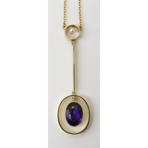 572 - A 15CT GOLD AMETHYST AND PEARL EDWARDIAN PENDANT