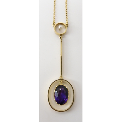 572 - A 15CT GOLD AMETHYST AND PEARL EDWARDIAN PENDANT