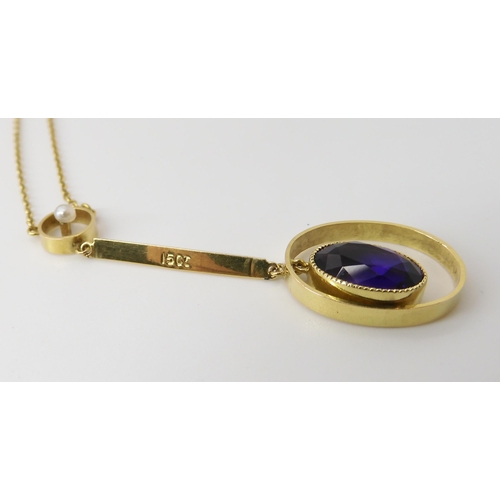 572 - A 15CT GOLD AMETHYST AND PEARL EDWARDIAN PENDANT