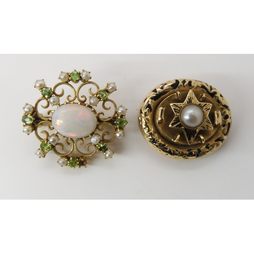 577 - TWO VINTAGE BROOCHES