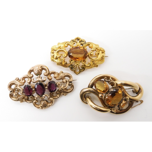 592 - THREE VICTORIAN JEWELS