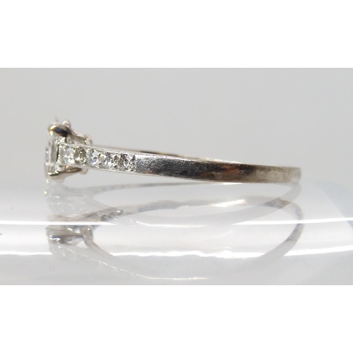 594 - A DIAMOND SOLITAIRE RING