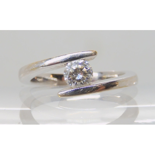 627 - A DIAMOND SOLITAIRE RING