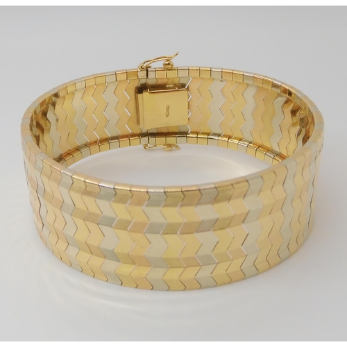 656 - AN 18CT GOLD ITALIAN MADE THREE COLOUR GOLD BRACELET