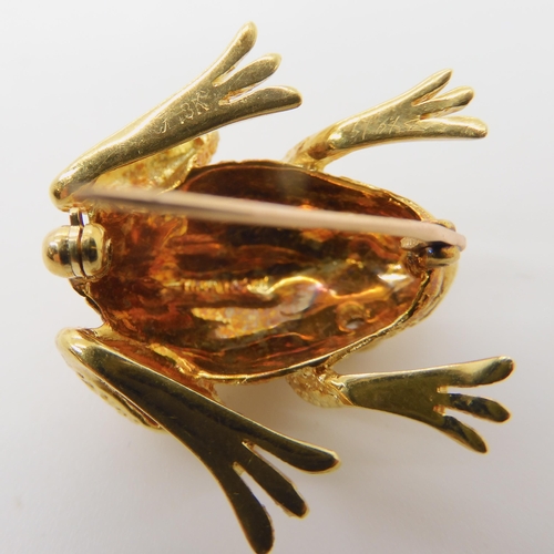 666 - AN 18K GOLD FROG BROOCH SIGNED TIFFANY