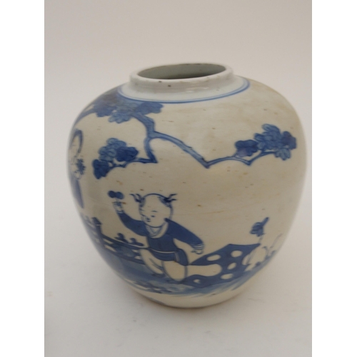 100 - A CHINESE BLUE AND WHITE GINGER JAR