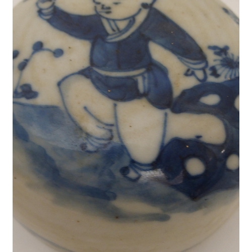 100 - A CHINESE BLUE AND WHITE GINGER JAR