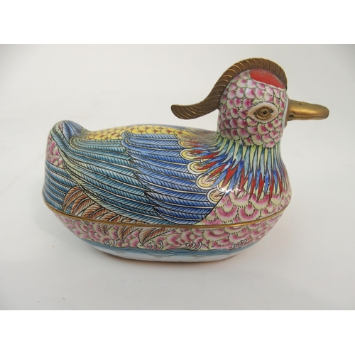 41 - A PAIR OF CANTON ENAMEL MANDARIN DUCK TUREENS