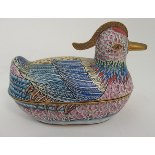 41 - A PAIR OF CANTON ENAMEL MANDARIN DUCK TUREENS