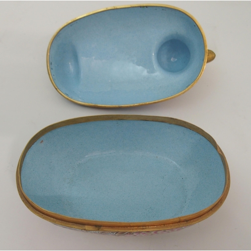 41 - A PAIR OF CANTON ENAMEL MANDARIN DUCK TUREENS