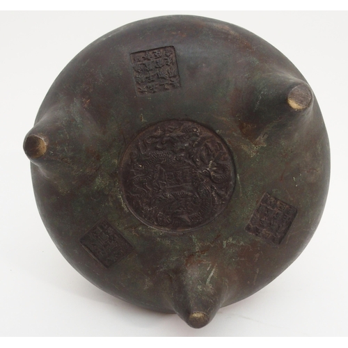 88 - A CHINESE BRONZE TRIPOD INCENSE BURNER