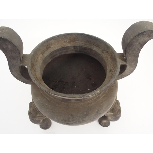 91 - A LARGE CHINESE BRONZE INCENSE BURNER