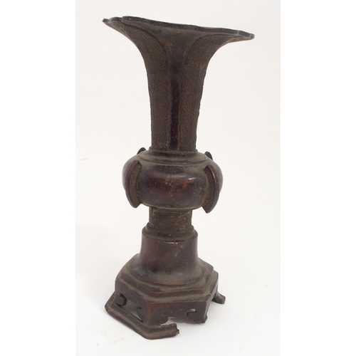 92 - A CHINESE BRONZE ARCHAIC VASE