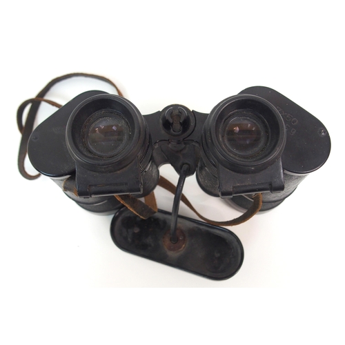 265 - A PAIR OF WWII KRIEGSMARINE BINOCULARS