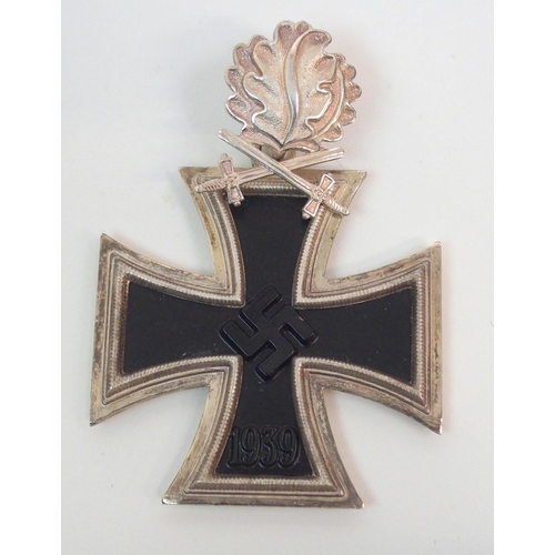 266 - A GERMAN KNIGHTS CROSS