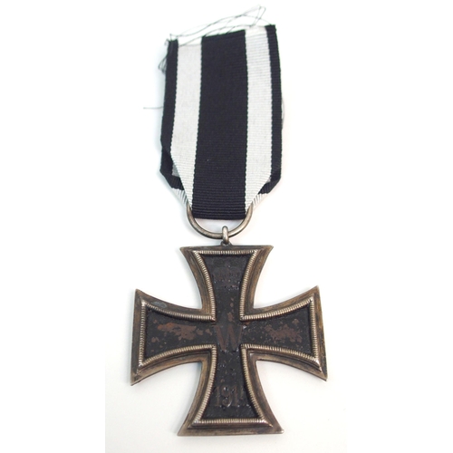 269 - A WORLD WAR I GERMAN IRON CROSS